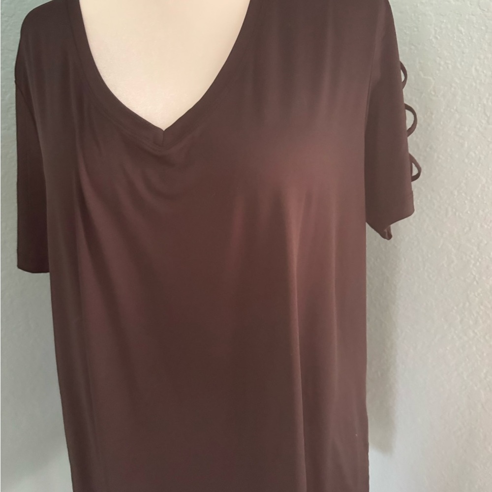 Size 2x Adrienne Vittadini Black Cut Out T-Shirt